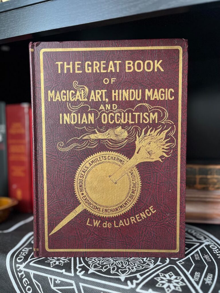 The Great Book of Magical Art, Hindu Magic and Indian Occultism di L.W. de Laurence (edizione 1939)